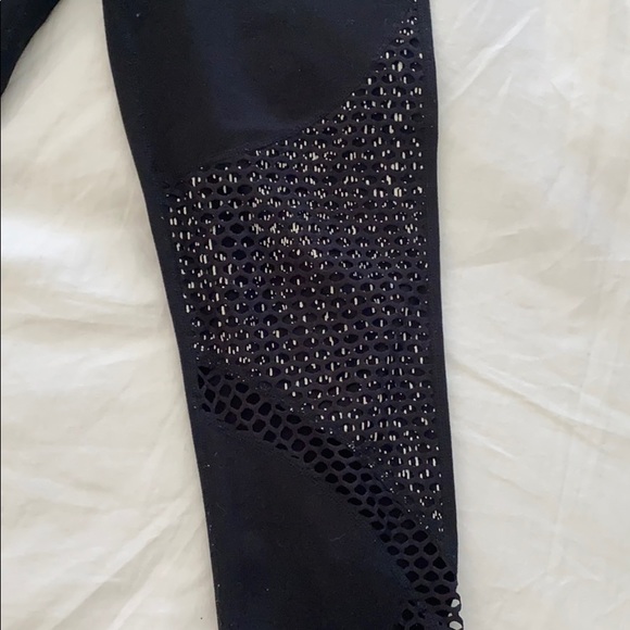 Fabletics Capri Leggings - Picture 2 of 2